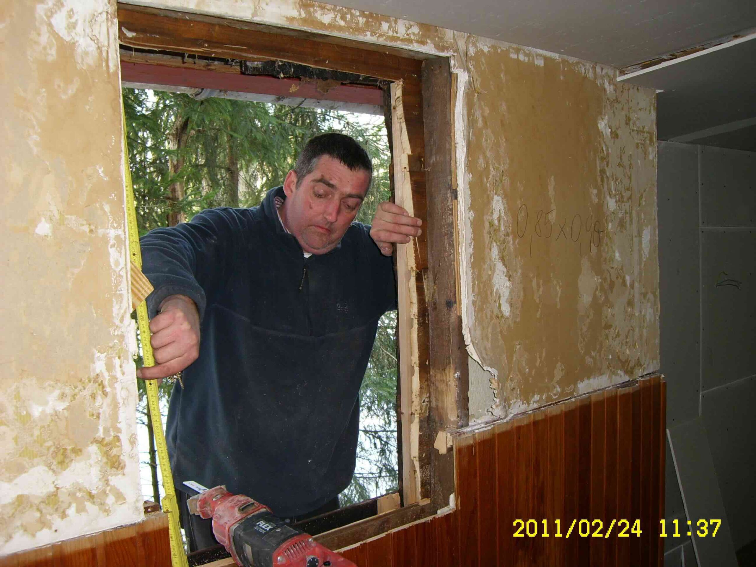 Bauwochen in Heideruh. Bild zeigt langjährigen Bauleiter.