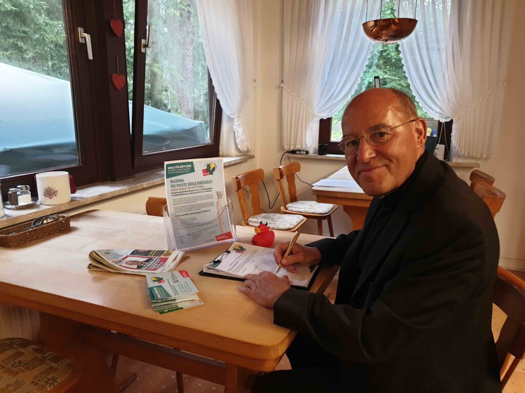 Gysi in Heideruh: Gysi im Speiseraum