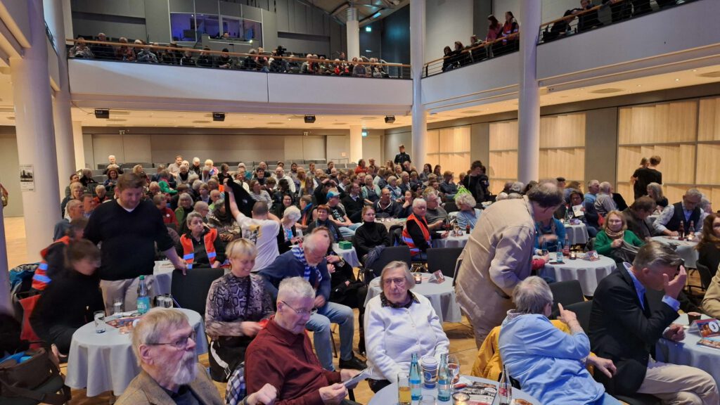 Heideruh Empore Veranstaltung 19.04.2026, Bild zeigt Saal mit Gästen (Richard)