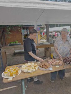 Sommerfest Heideruh. Der Nachmittag: Kuchenbuffett