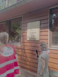 Sommerfest Heideruh. Der Nachmittag: Übergabe des VVN Geschenks