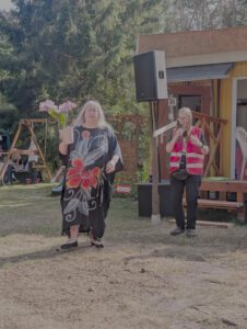 Sommerfest Heideruh. Der Nachmittag: Glückwünsche zum Geburtstag von Gina Pietsch
